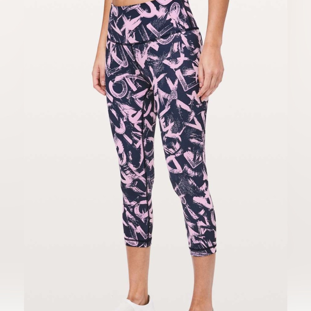 EUC Lululemon Wunder Under Crop (High-Rise) *Full-On Luxtreme 21"